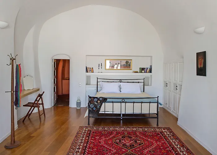 Amalia By Thireon * Oia