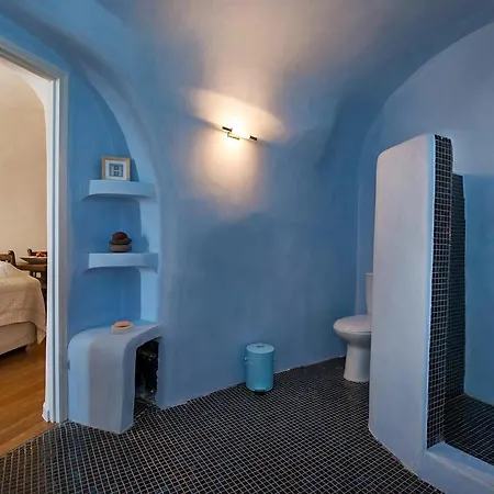 Villa Amalia By Thireon Foinikia (Santorini)